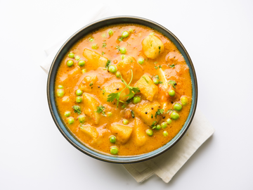 ALOO MATAR (VEGAN POTATO + PEA CURRY) WITH JEERA RICE
