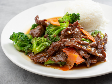 BEEF + BROCCOLI STIR FRY WITH SHIITAKES