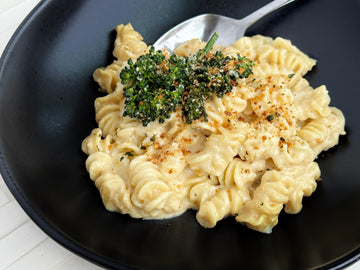 FAMILY FAVORITE! QUICK STOVETOP MAC + CHEESE WITH BROCCOLINI